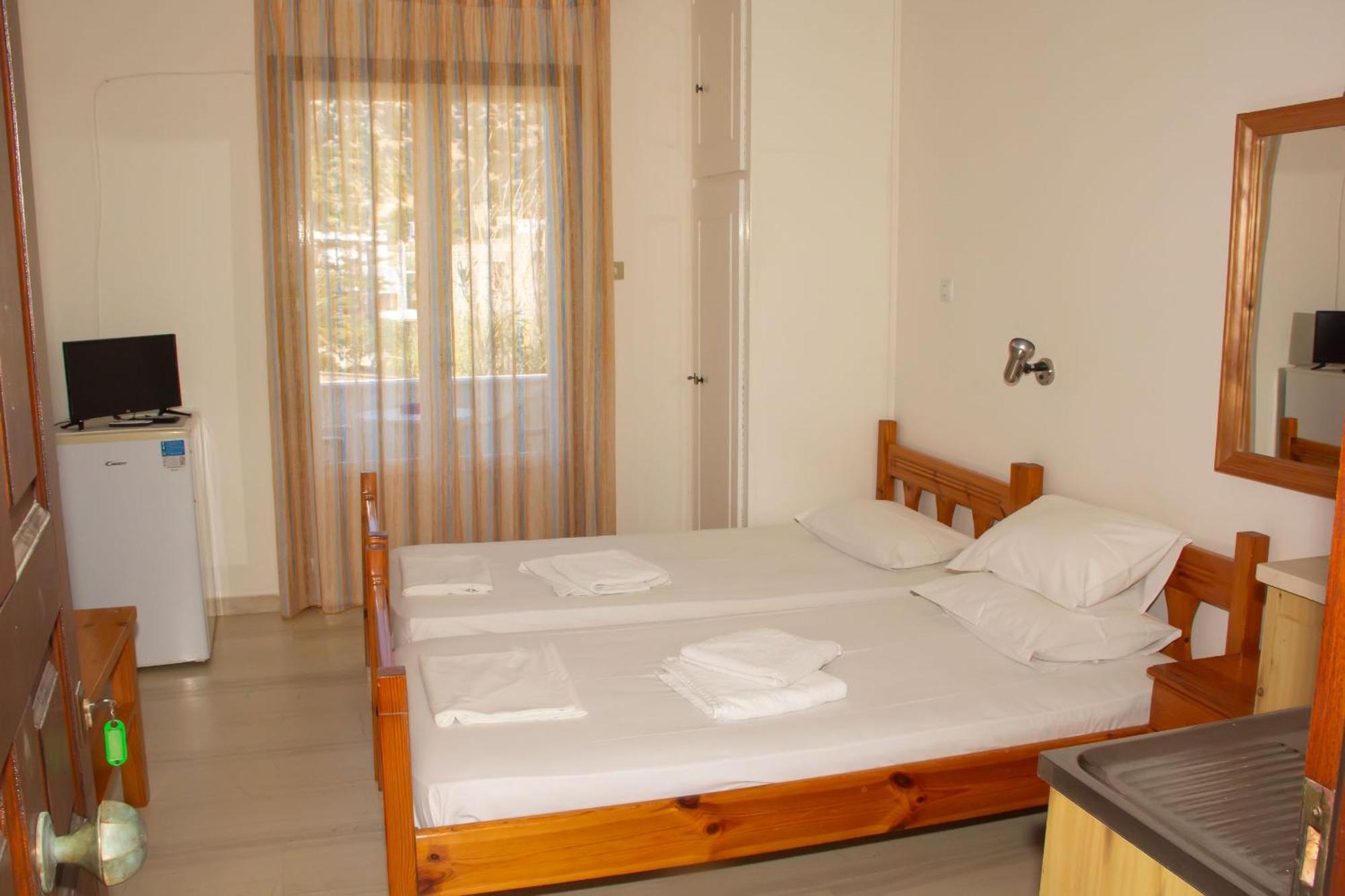 Aristidis Apartment Galissas Exterior photo
